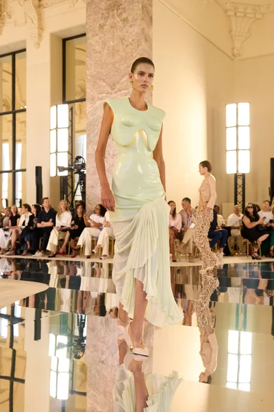 Look 22